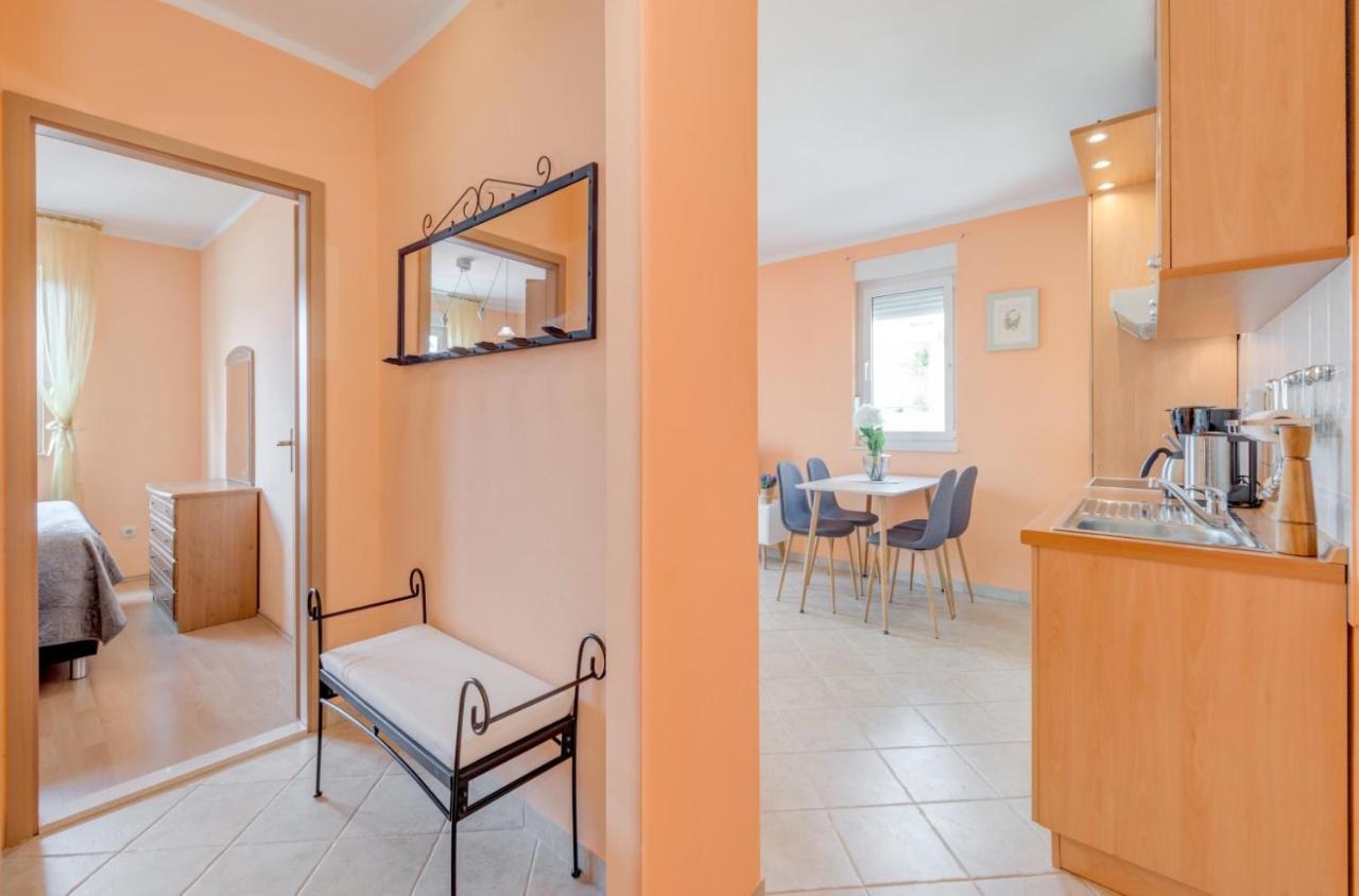 The Best Old Town View Apartment, 5 Min Walk, Parking Трогир Экстерьер фото