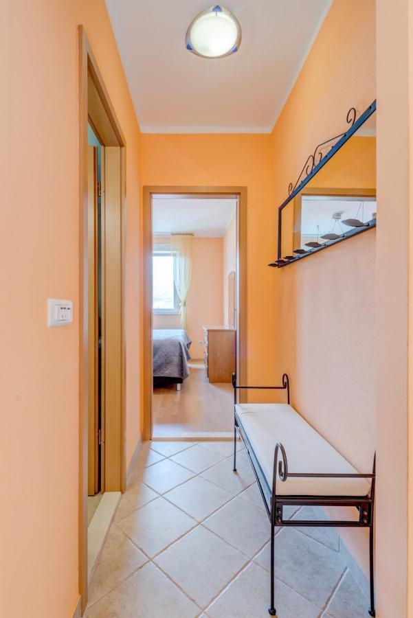 The Best Old Town View Apartment, 5 Min Walk, Parking Трогир Экстерьер фото